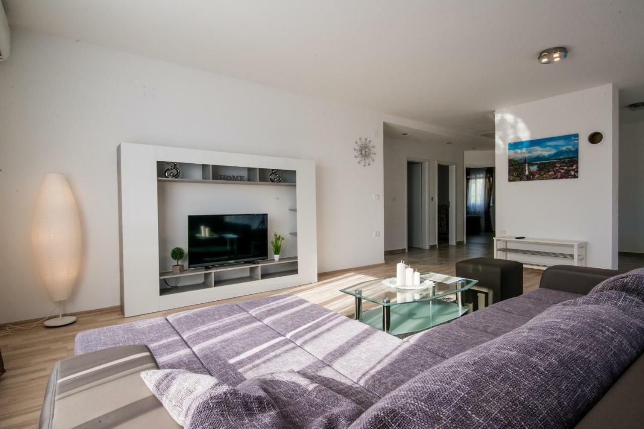 Ferienhaus Bucic Buje Esterno foto