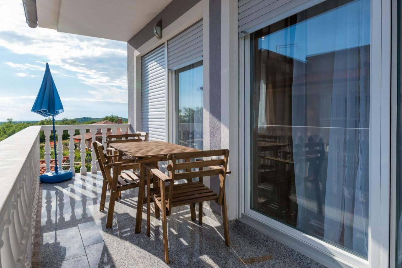 Ferienhaus Bucic Buje Esterno foto