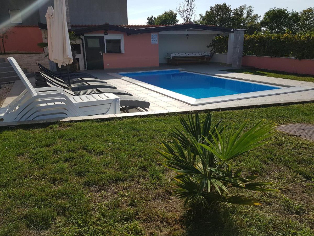 Ferienhaus Bucic Buje Esterno foto
