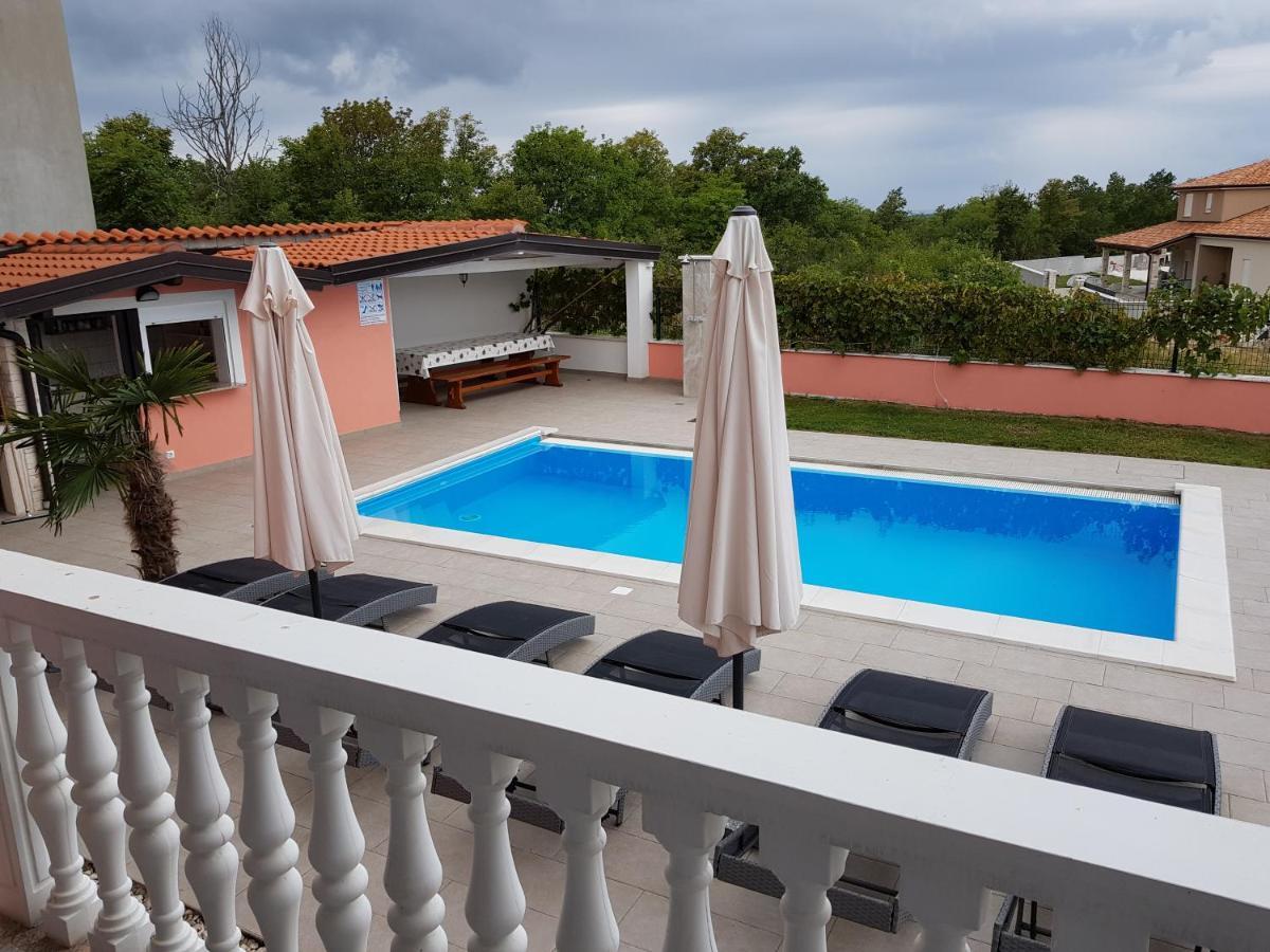 Ferienhaus Bucic Buje Esterno foto