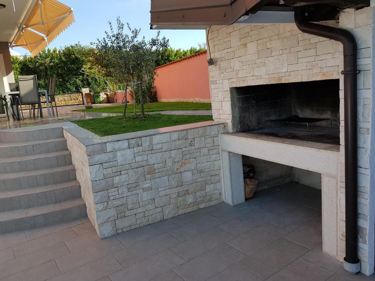 Ferienhaus Bucic Buje Esterno foto