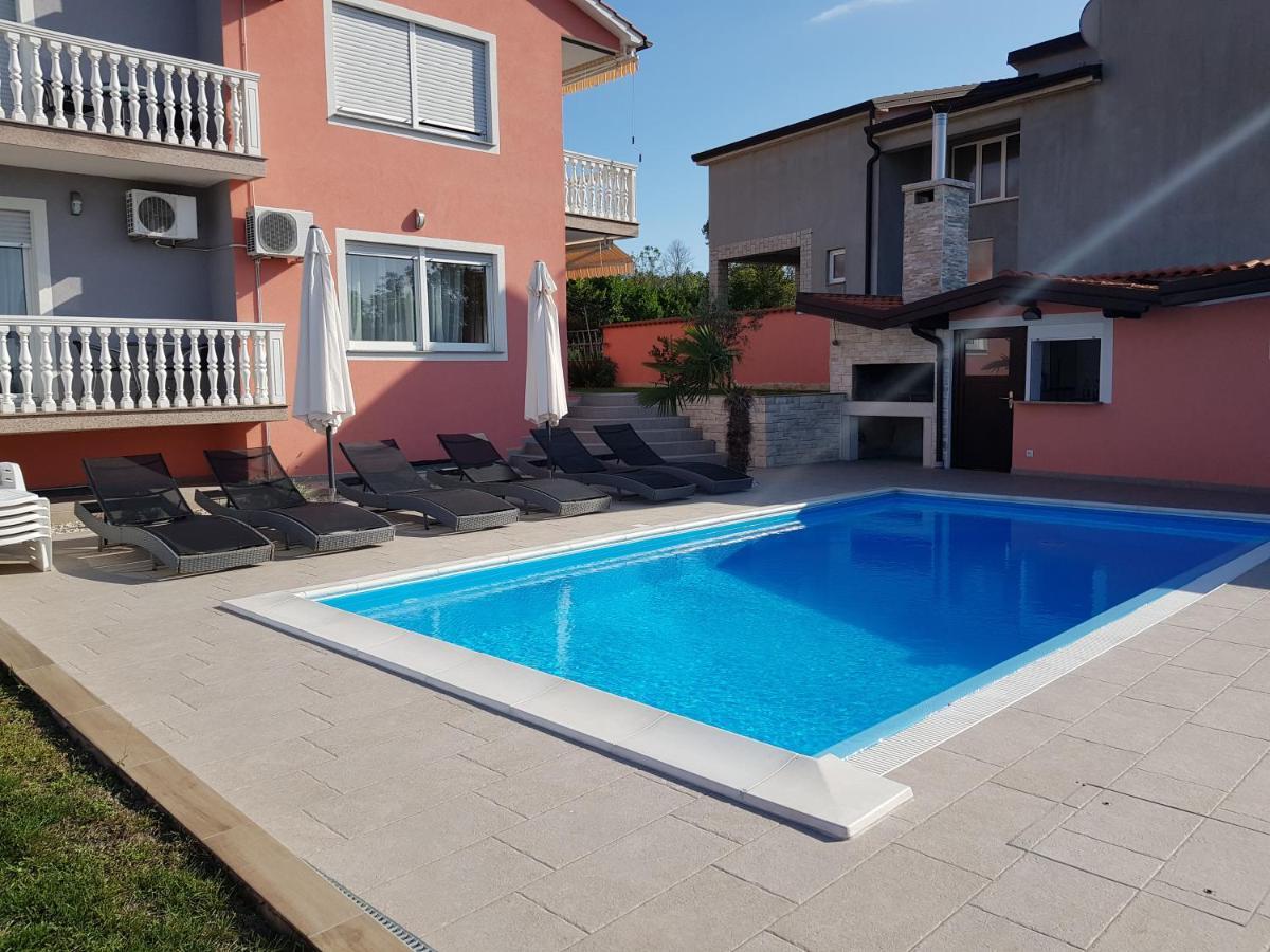 Ferienhaus Bucic Buje Esterno foto