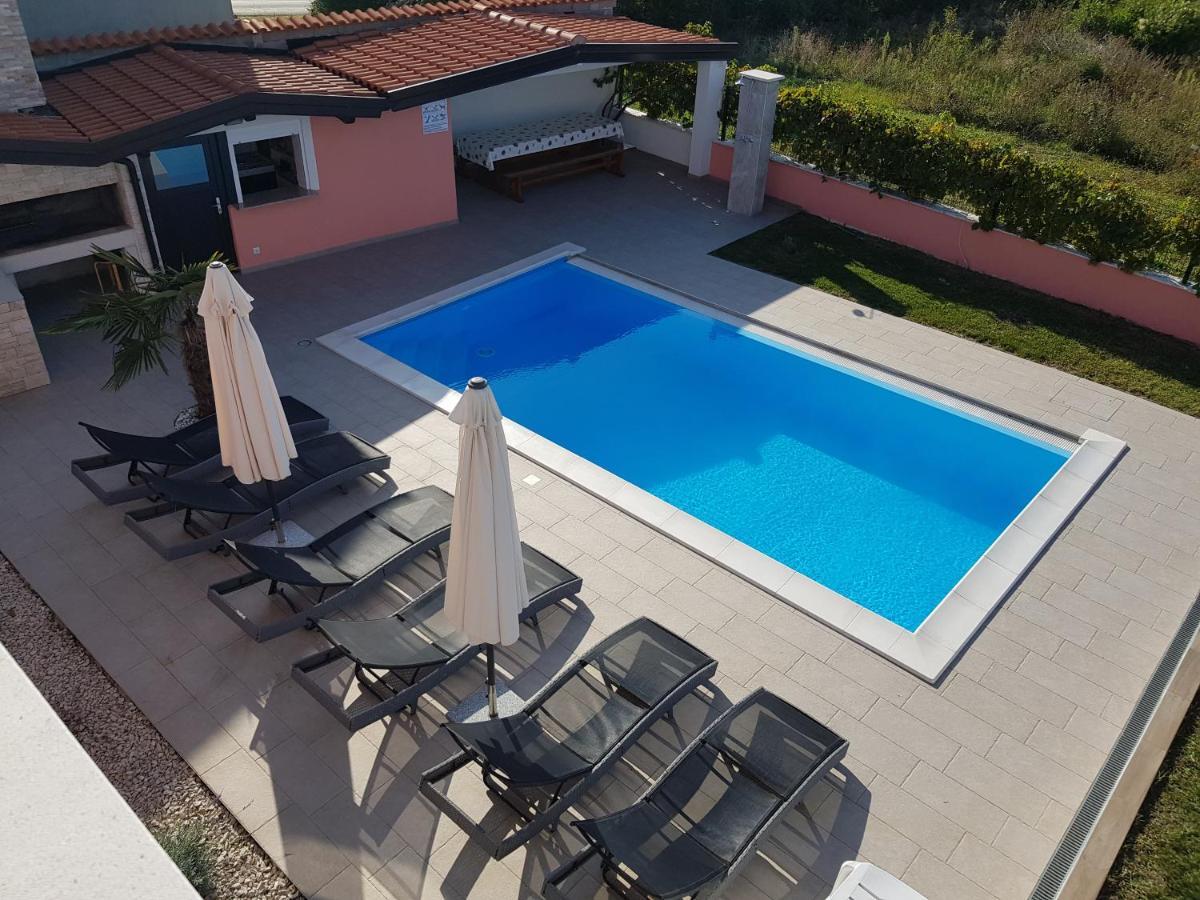 Ferienhaus Bucic Buje Esterno foto